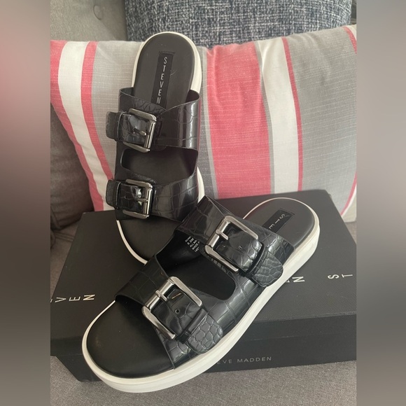 New Steven Steve Madden black slides sandals 6.5 $99 - Picture 1 of 5